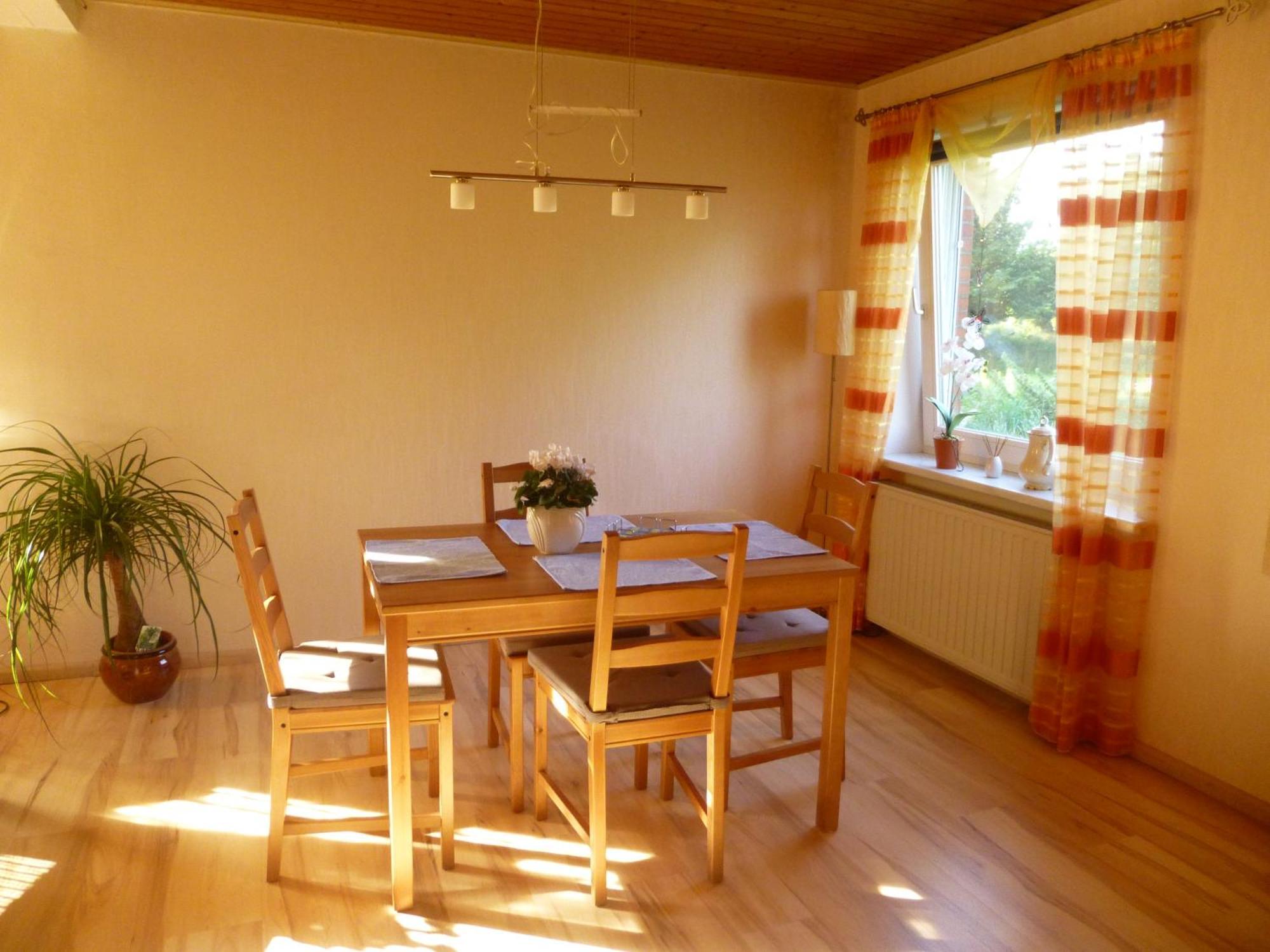 Ferienwohnung Stoeterau - Ebenerdige Fewo Mit Sonnenterrasse Erfde Екстериор снимка